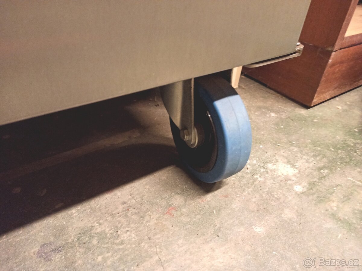 Nerezová skříň - 10