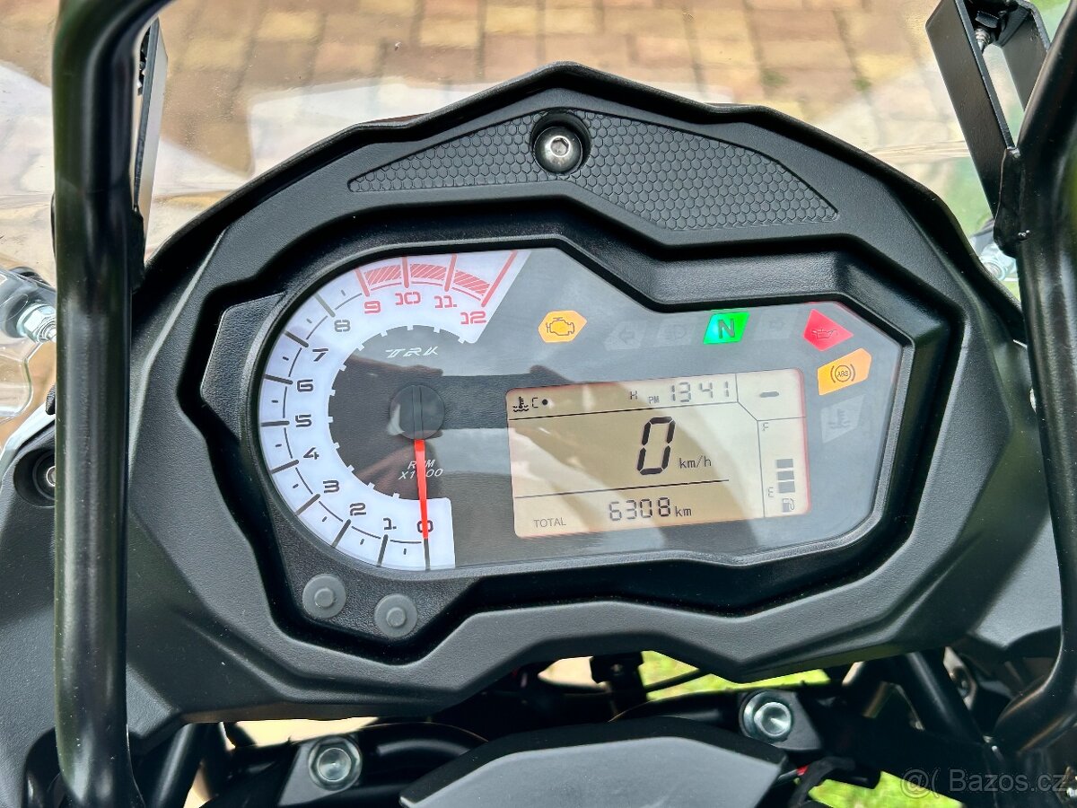 Benelli TRK 502X - 10