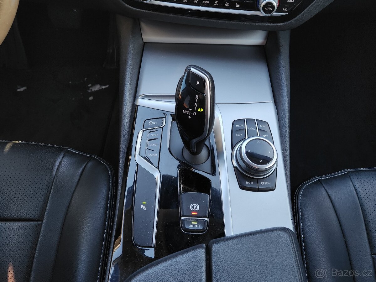 BMW 520d G31 140kW 2017 kůže LED Rozvody - 10