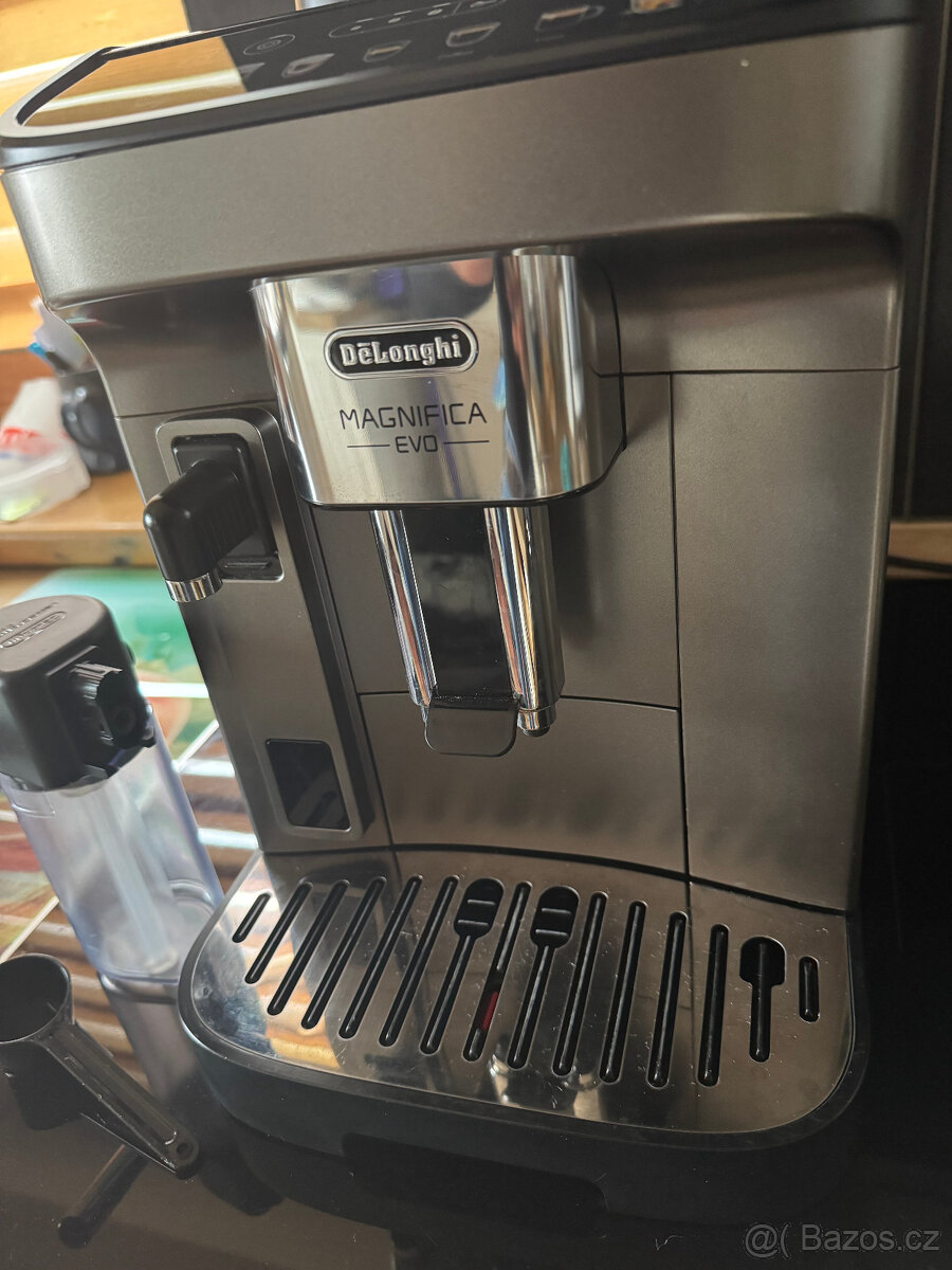 Automatický kávovar De'Longhi Magnifica Evo - 10