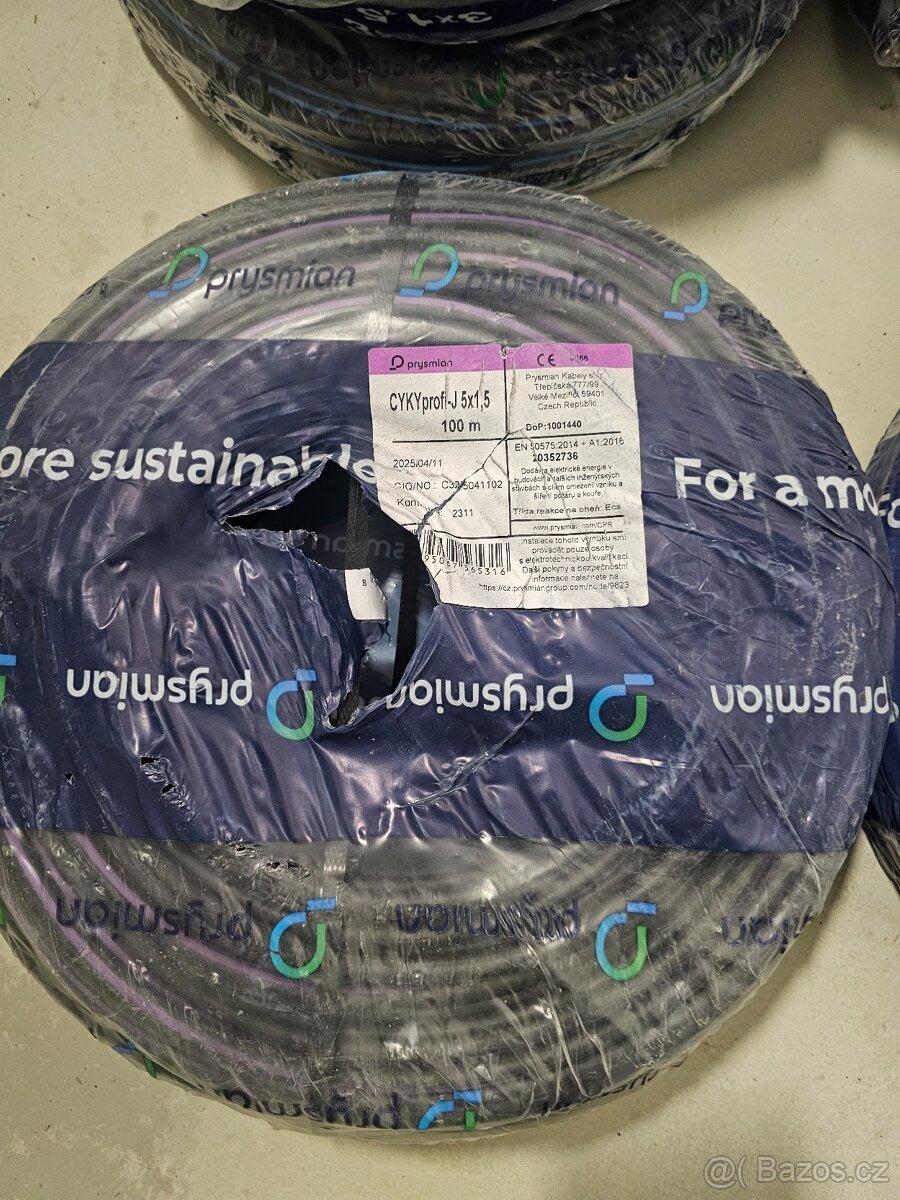 CYKY kabely 1,5 a 2,5 a jističe s chráničem - NOVÉ - 10