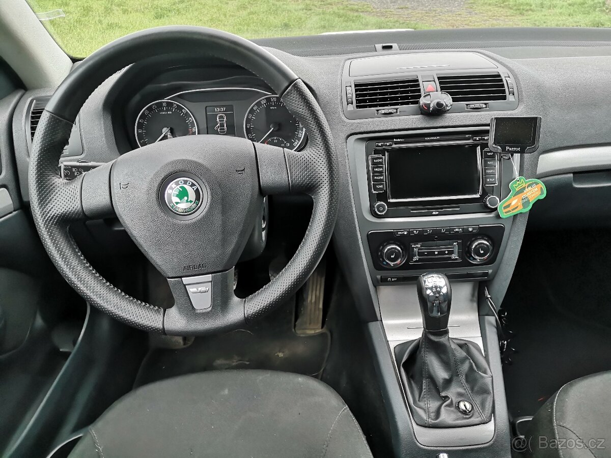 ŠKODA OCTAVIA II FACELIFT TDi 2012/06 SERVIS - 10