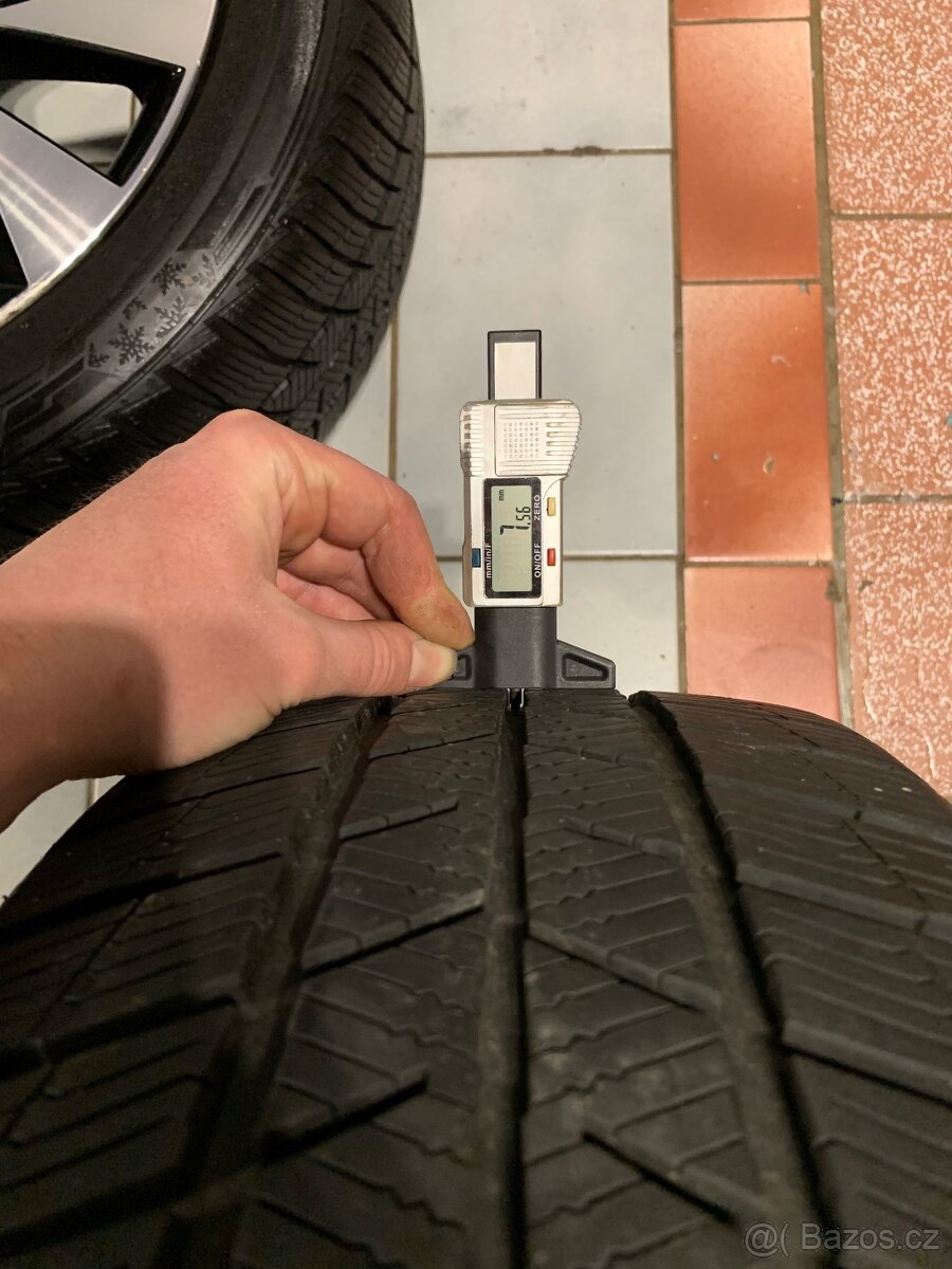 Alu kola Škoda R18 5X112 ZÁNOVNÍ ZIMNÍ PNEU 235/45 R18 8,5mm - 10