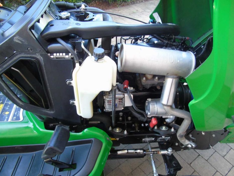 Zahradni traktor John Deere x950r - 10