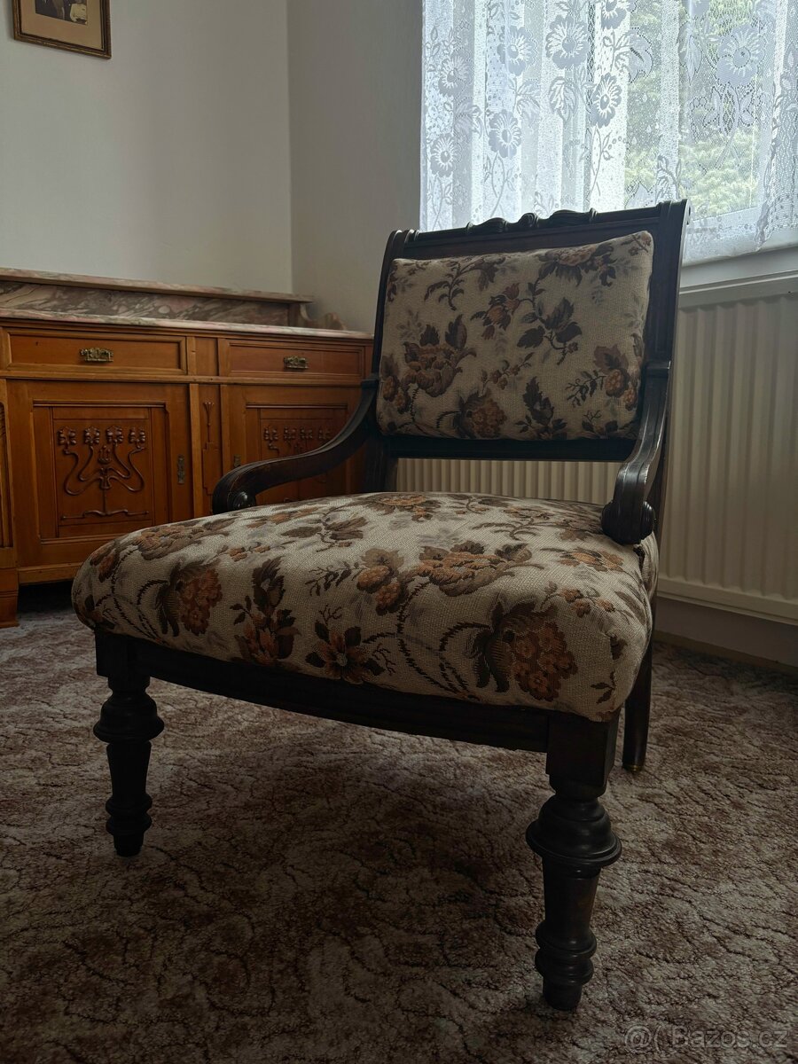 Kompletní historická sada nábytku - 10