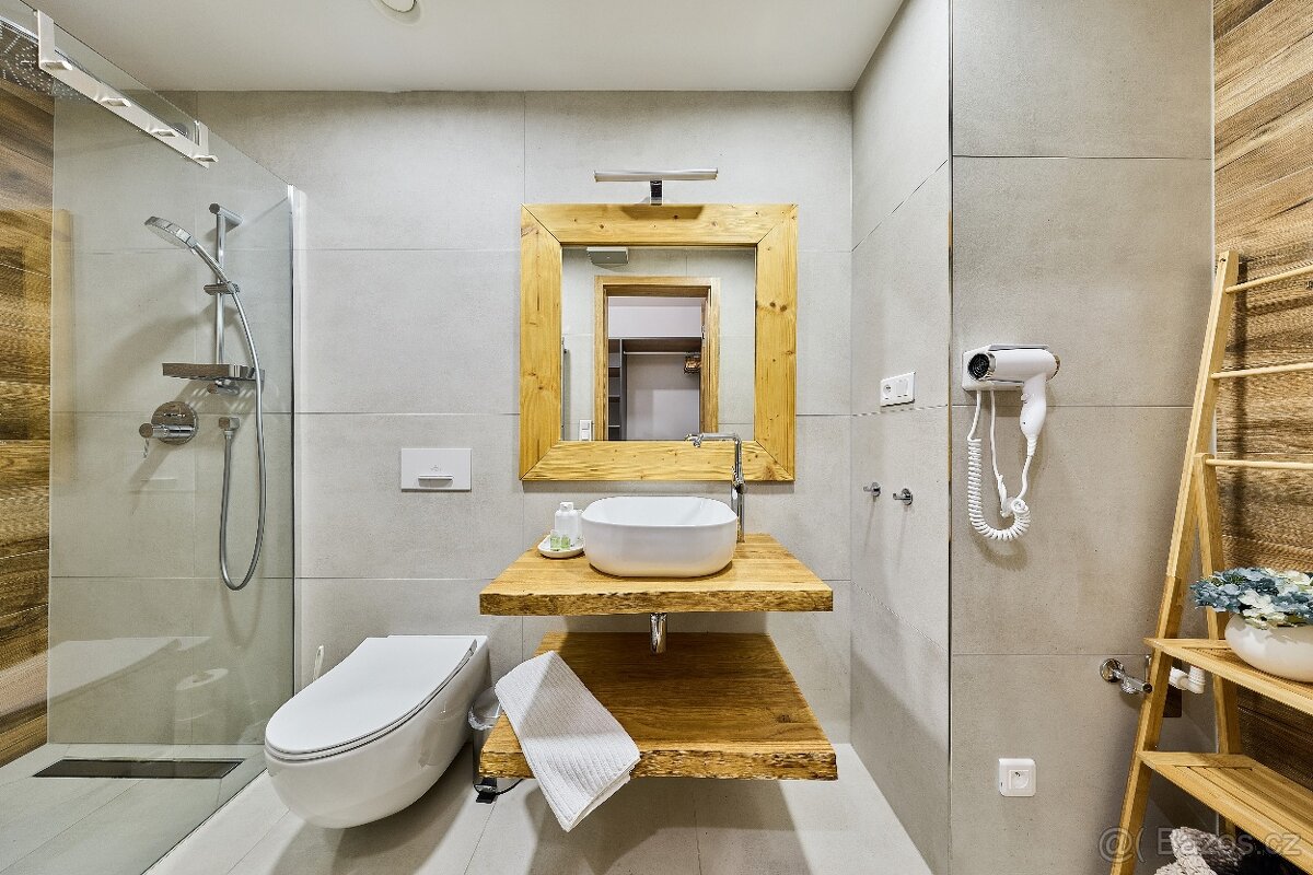 Prodej apartmánu s parkovacím místem v Janských Lázních - 10