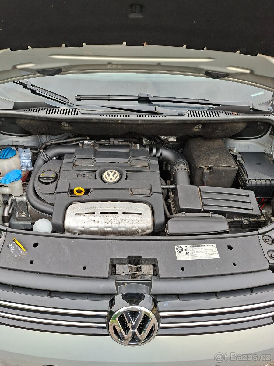 Vw Touran 1.4 TsI 103kw 2015 serviska - 10