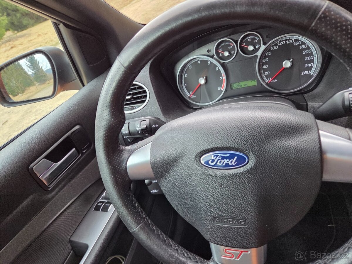 Ford Focus ST 166kw Electric Orange - 10