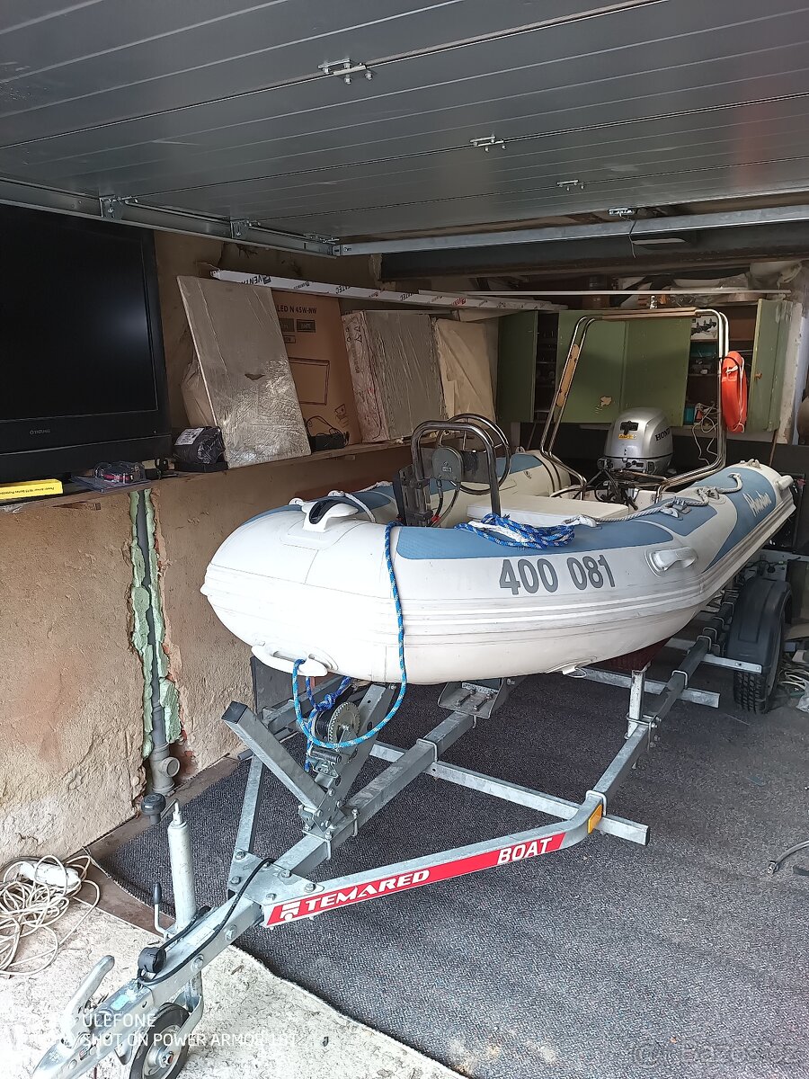 Motorový člun - 10