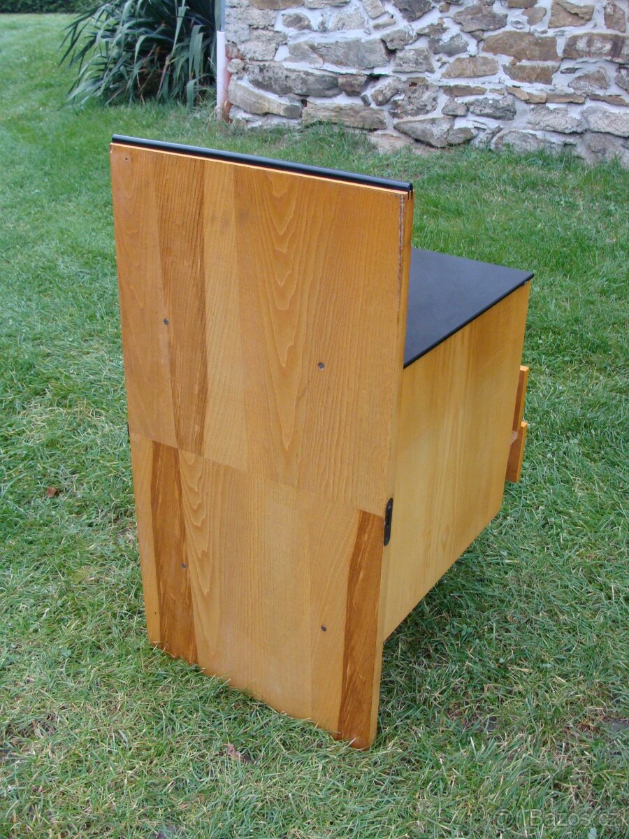 Noční stolek UP závody 60. léta - 10