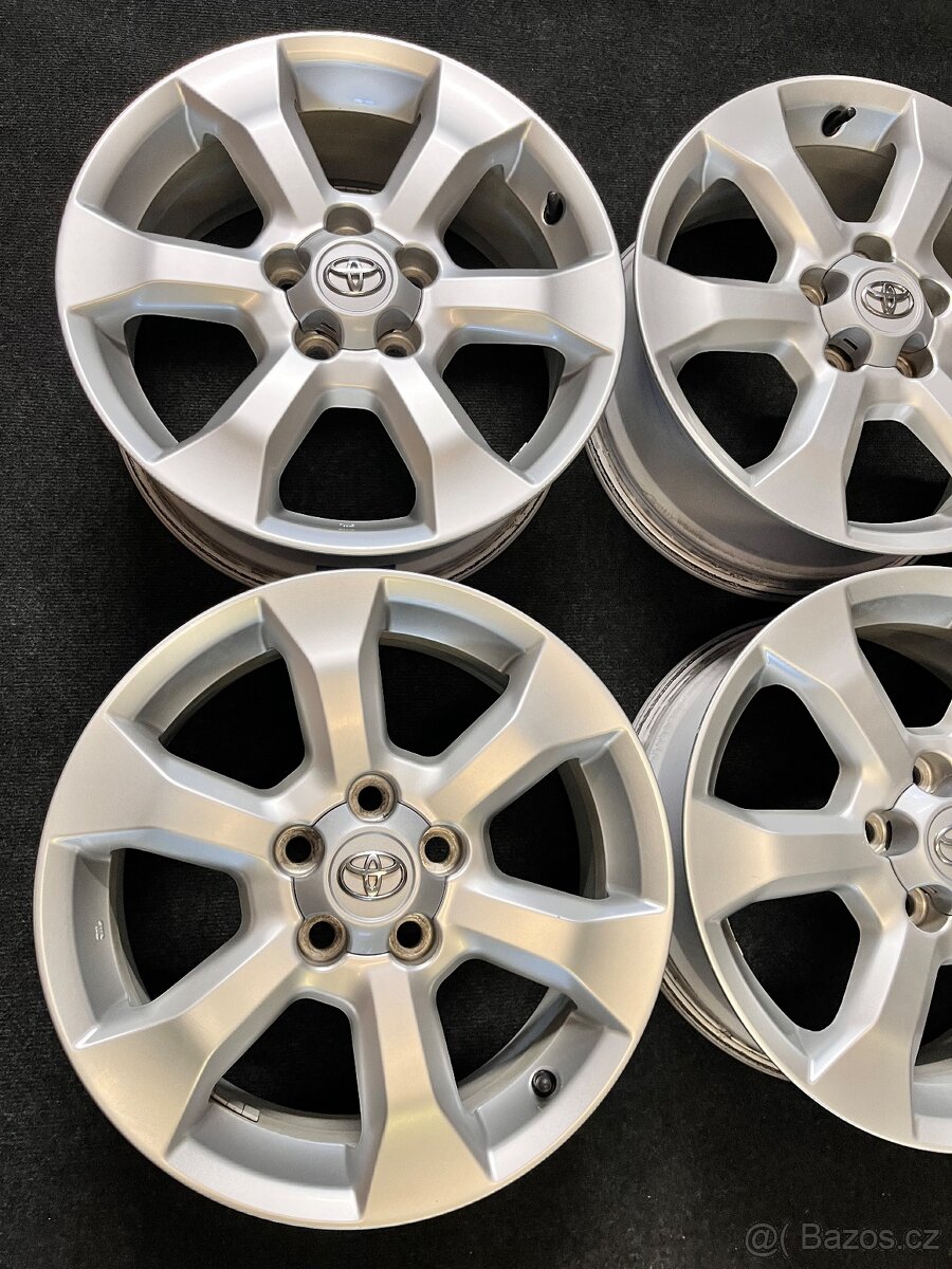 Toyota RAV4 3.generace originál alu disky - ET45 - 10