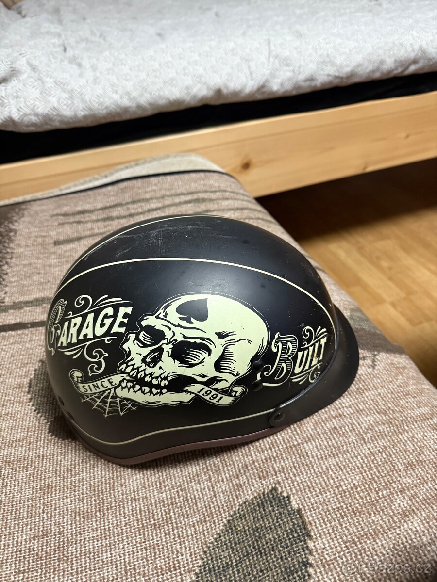 Suzuki Intruder VS 1400 - 10