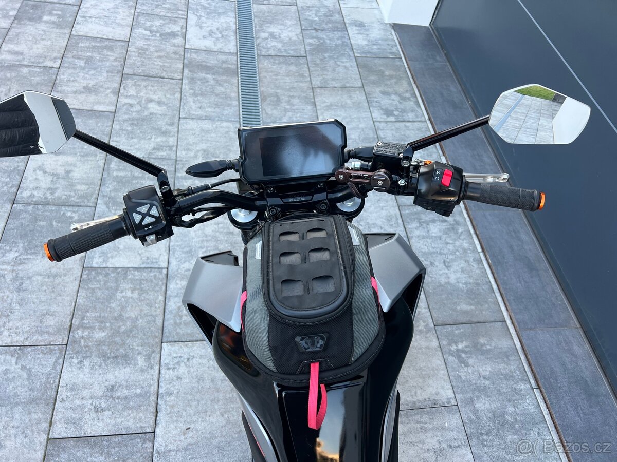 KTM Duke 390, 3/21 - 10