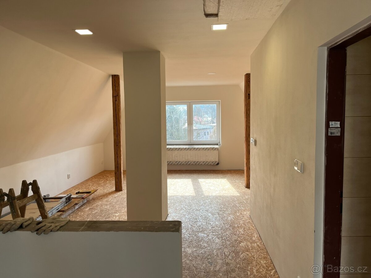 RD se zahradou v Karolince - 10