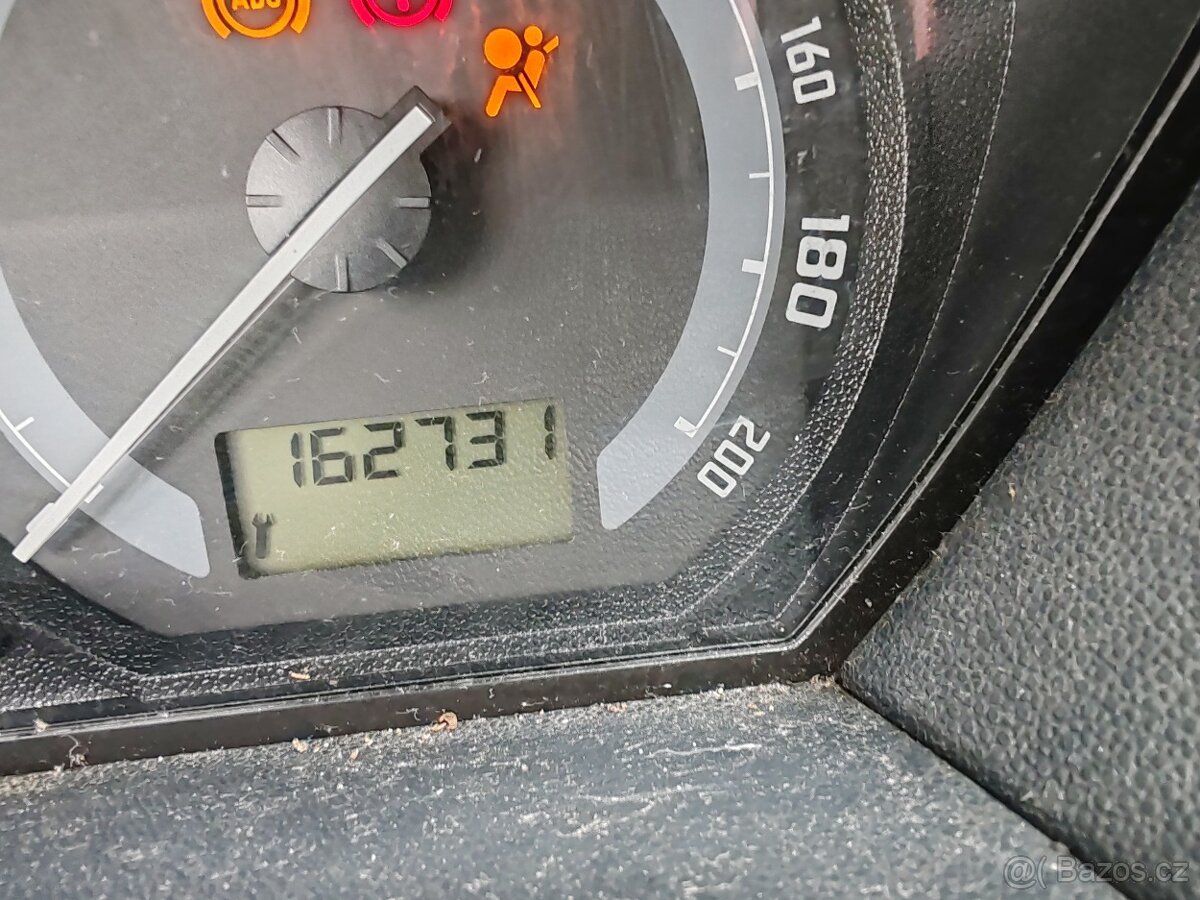 Prodám škoda Fabia 1.2HTP na ND - 10