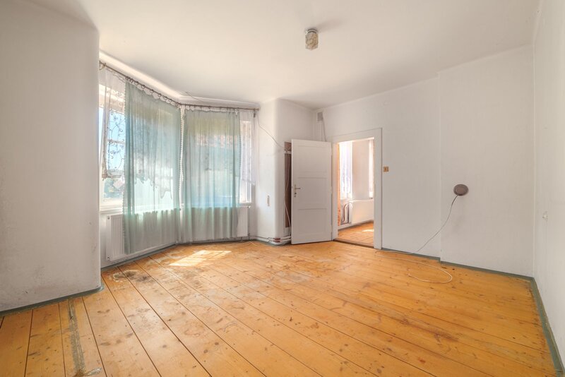 Prvorepubliková vila 5+2 (7+3) 380m2 / balkon /garáž / zahra - 10