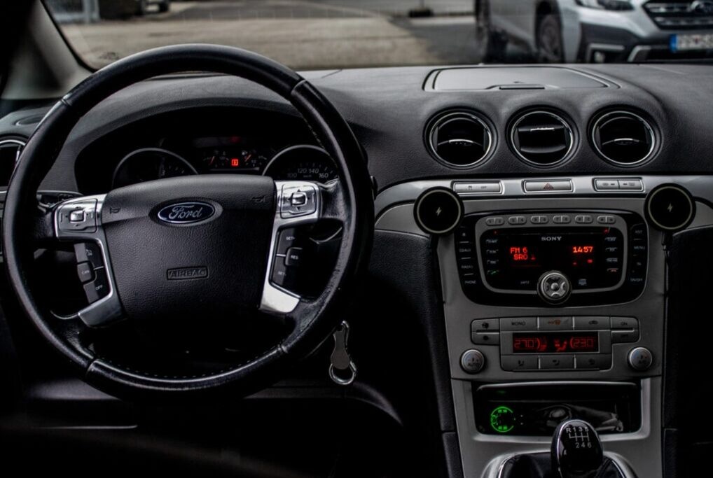 Ford Galaxy 7miestné - 10