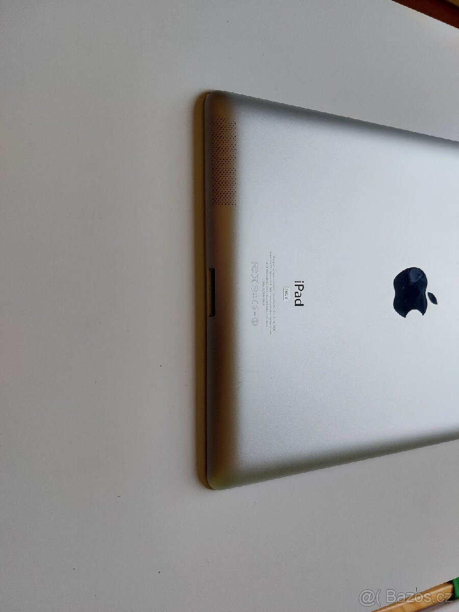 Tablet Apple iPad 3 64GB iOS 8.4.1 Jailbreak - 10