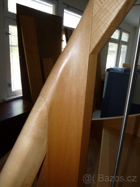 Dřevěné schody do mezipatra - 10
