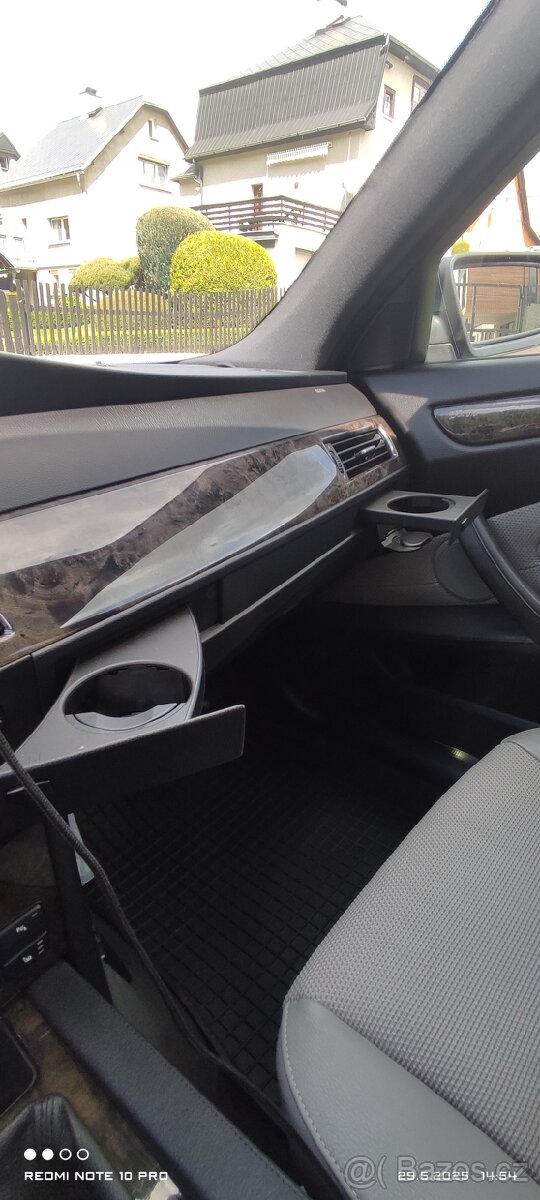 BMW 523i E61 Facelift,rok-12/2009,Lifestyle Edition - 10