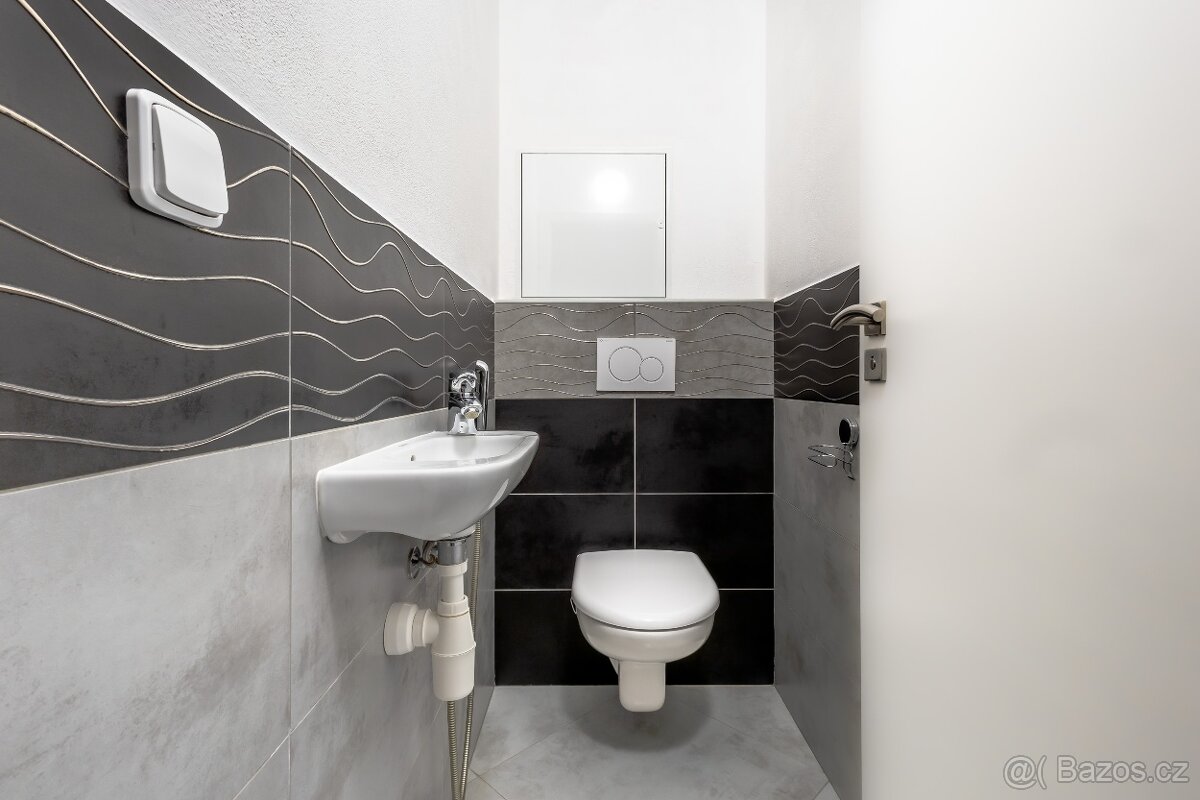 Pronájem bytu 2+kk s balkonem a gar.stáním Gen. Píky Olomouc - 10