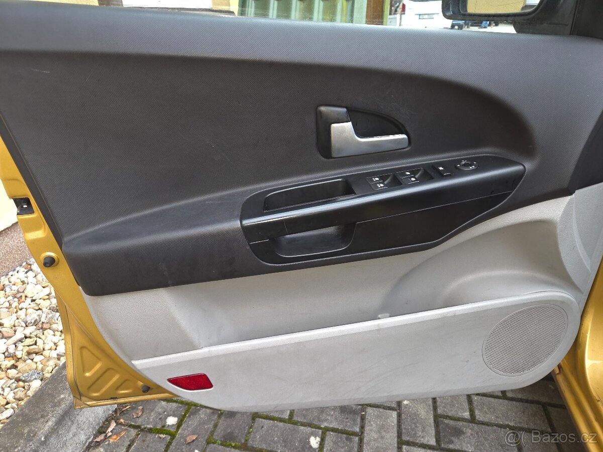 Kia Cee´d, 1,6i klimatizace - 10