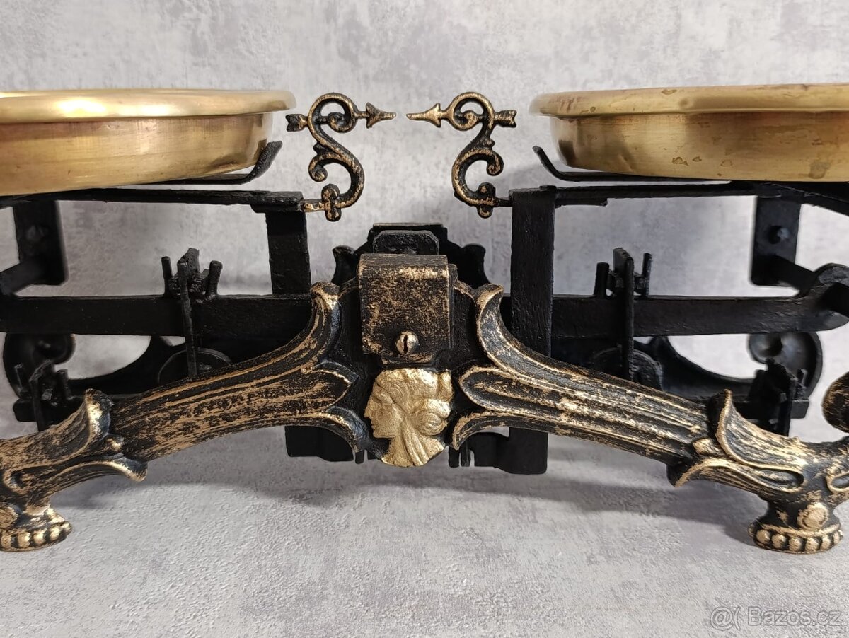 Staré dvoumiskové váhy se ženou po kompletní renovaci - 10