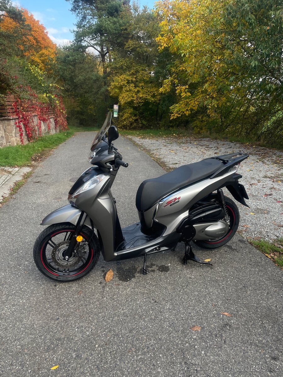 Honda SH 300 i ABS zamluveno do 7.12. - 10