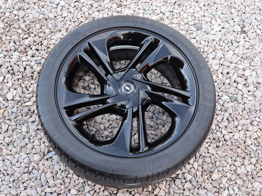 17" Alu kola = 4x100 = OPEL CORSA E – ČERNÉ – LETNÍ - TOP - 10