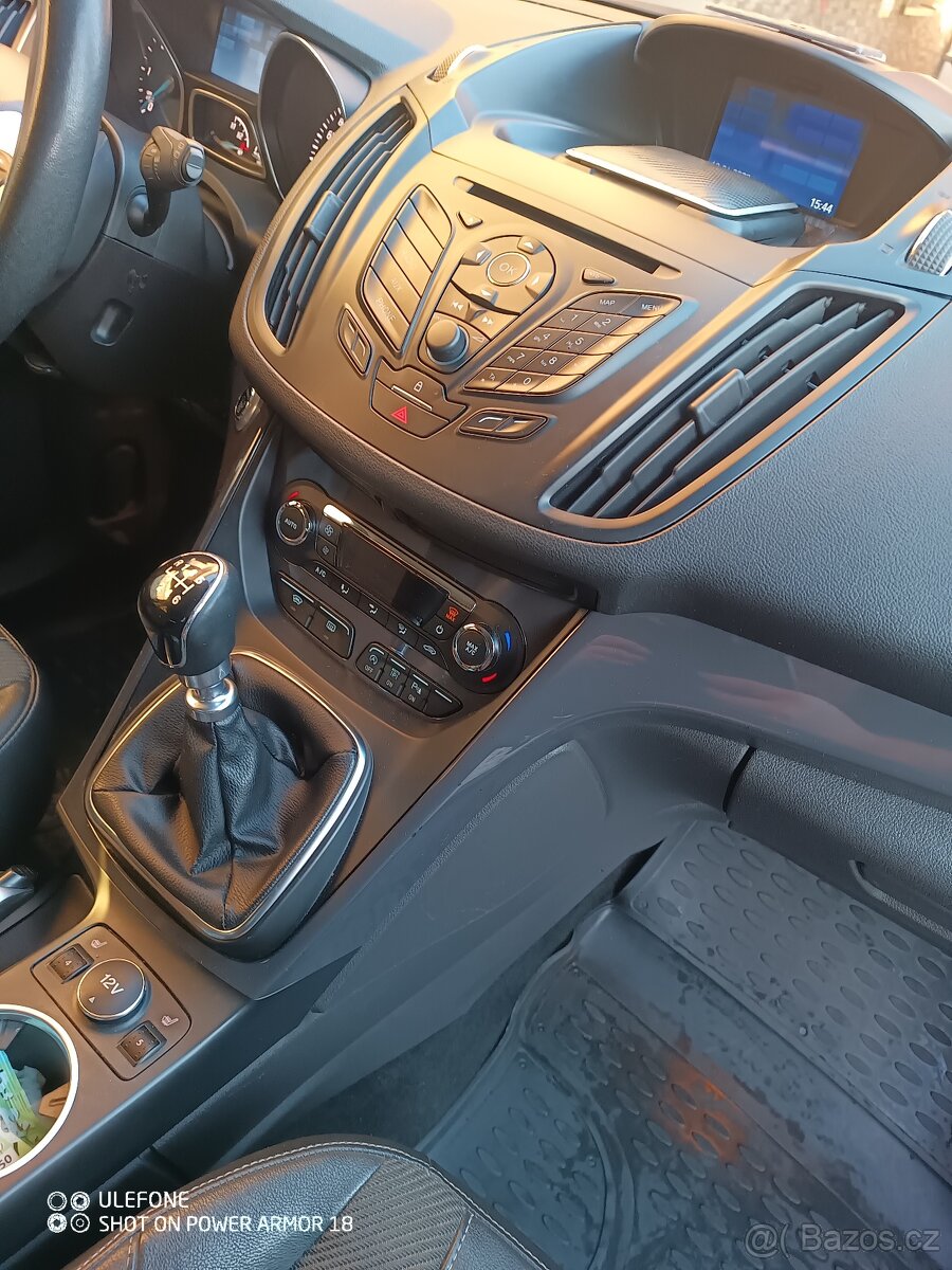 Ford Kuga 4×4, 132 kw Titanium 2.0 tdci - 10