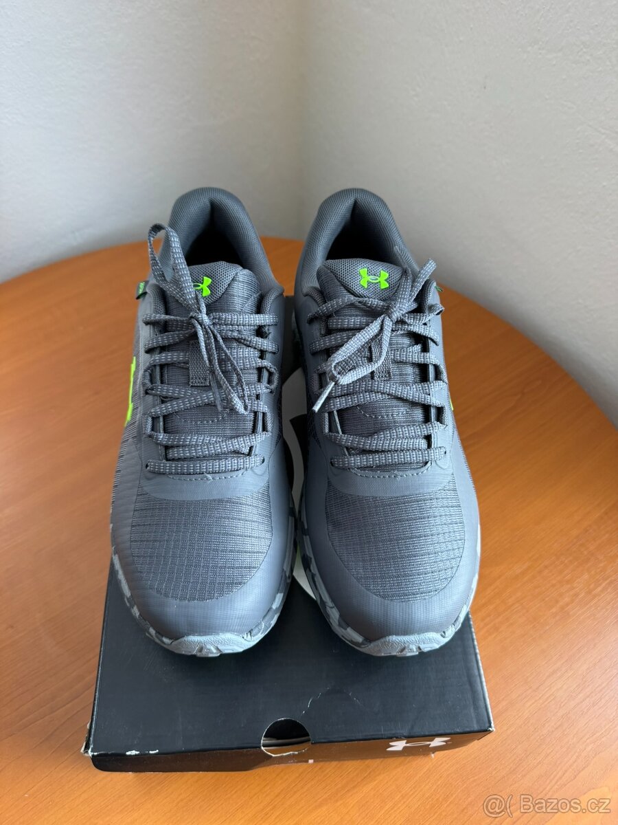 Under Armour Bandit 42,5 - 10