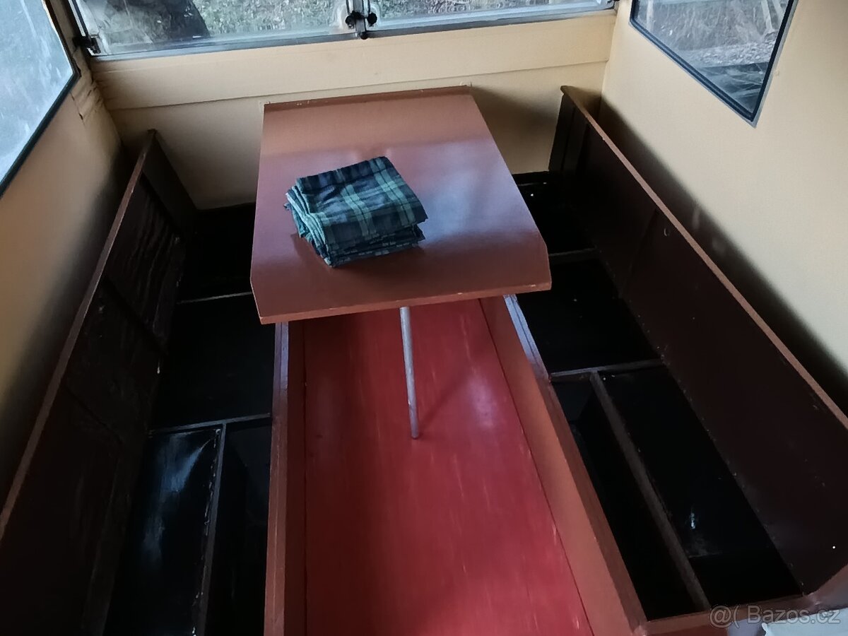 Karavan Racek 300 - 10