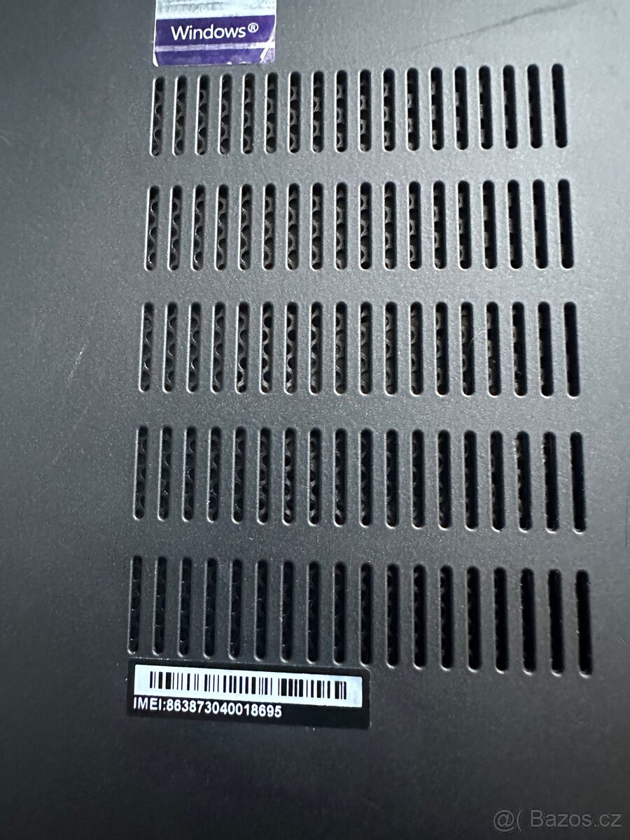 Lenovo ThinkPad T590 top stav - 10