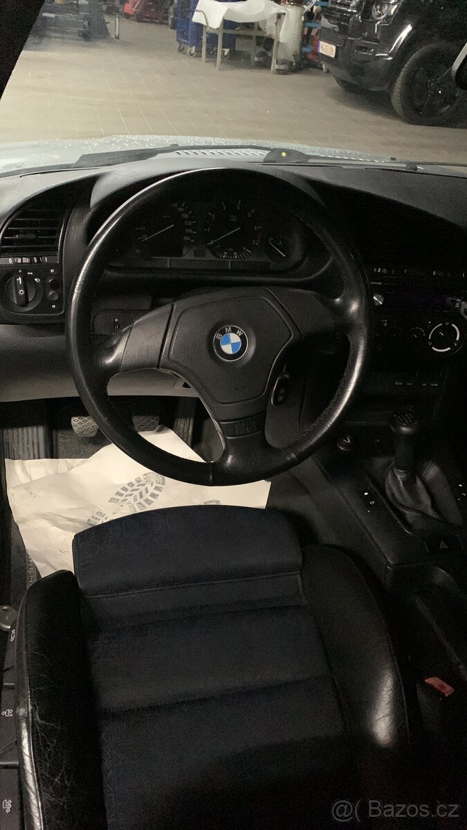 Bmw E36 325i coupe manuál - 10