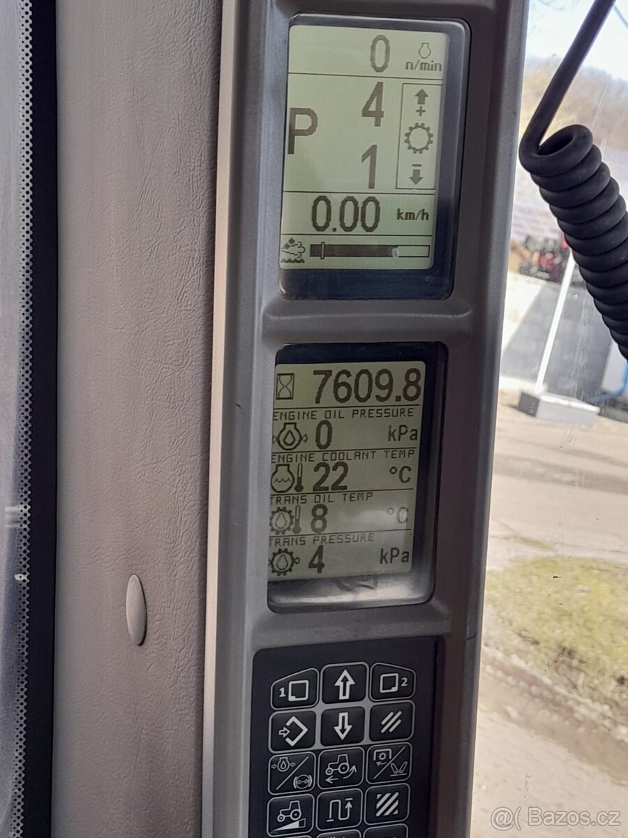 Case QUADTRAC 620 - 10