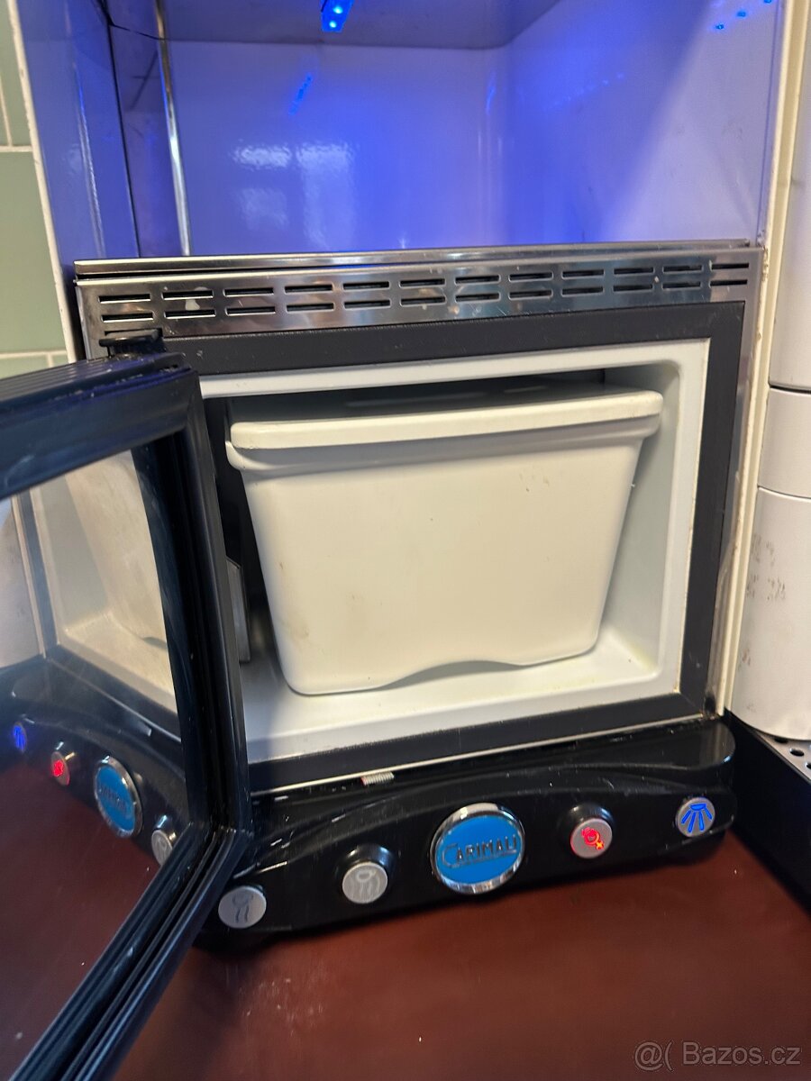 Profesionální automatický kávovar: Carimali Optima - 10