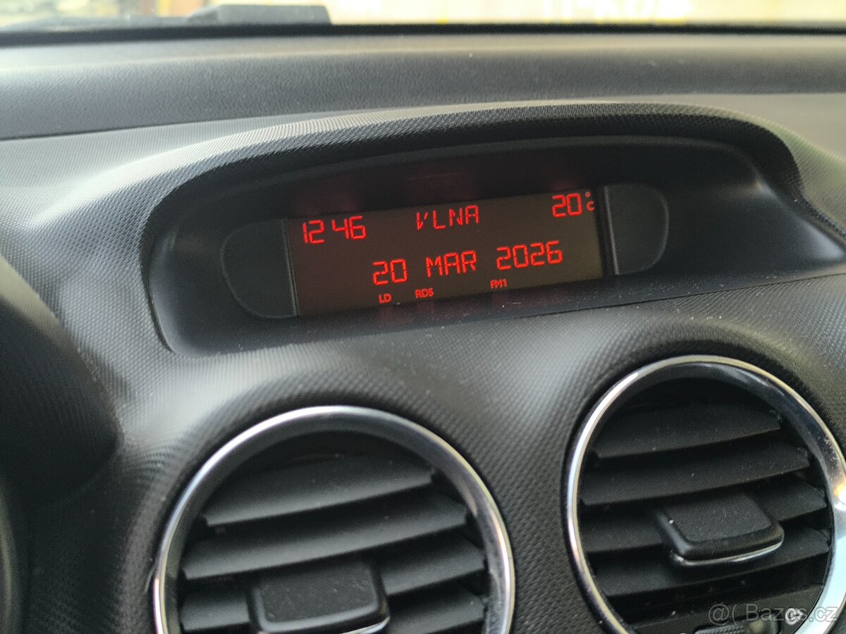 Peugeot 308 1.6 HDi - 10