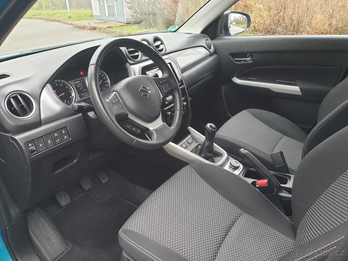 Suzuki Vitara 4x4 1.6i 88KW NAVI KAMERA Servis SUZUKI - 10
