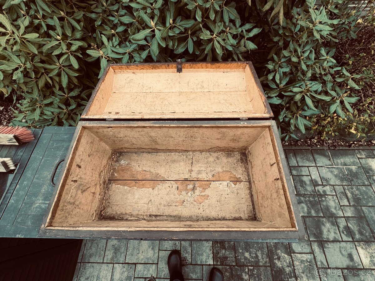 Dřevěná truhla - 10