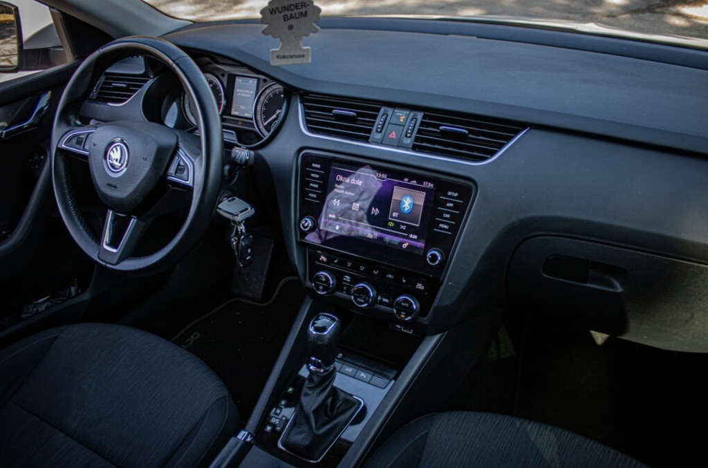 Škoda Octavia Combi 1.6 TDI DSG Style - 10