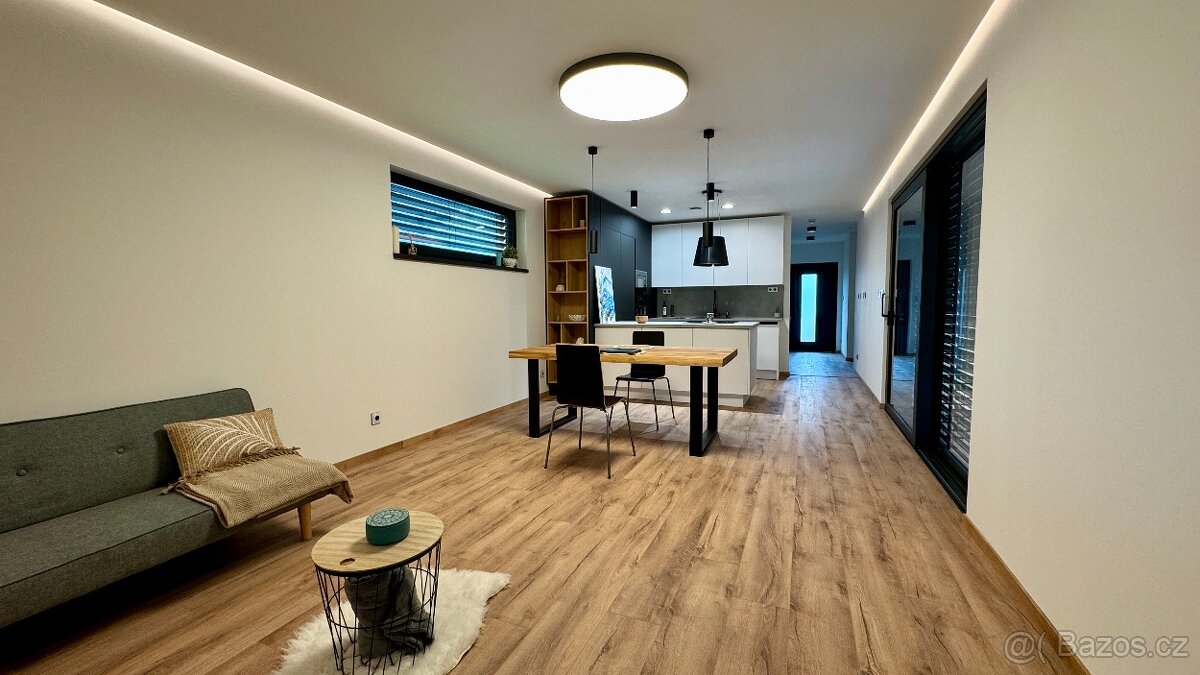 Úsporné 3+kk s terasou a zahradou - 10