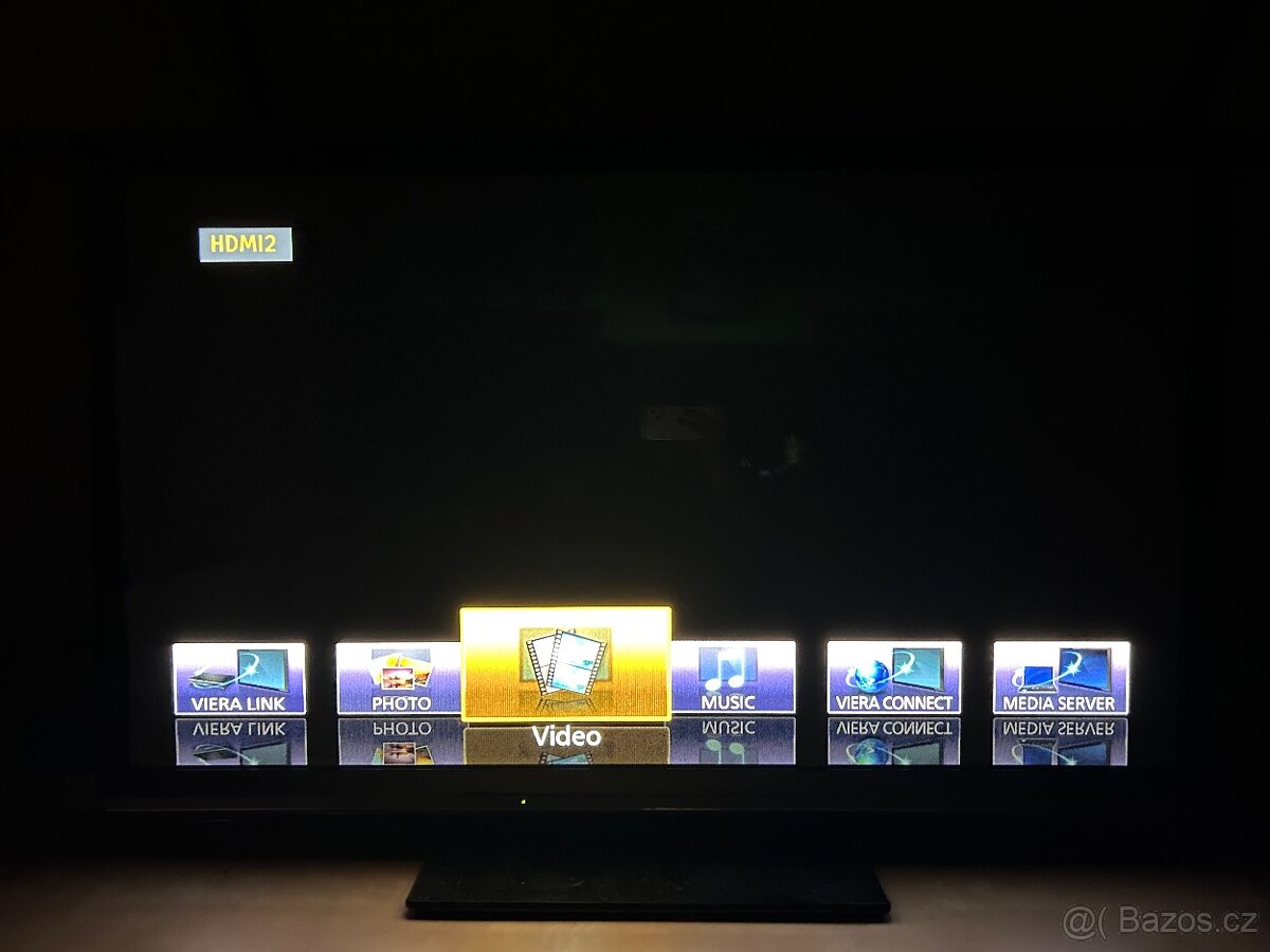 Panasonic Viera 3D TX-P50UT50E - 10