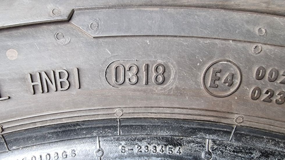 Letní pneu 215/65/16c Continental - 10