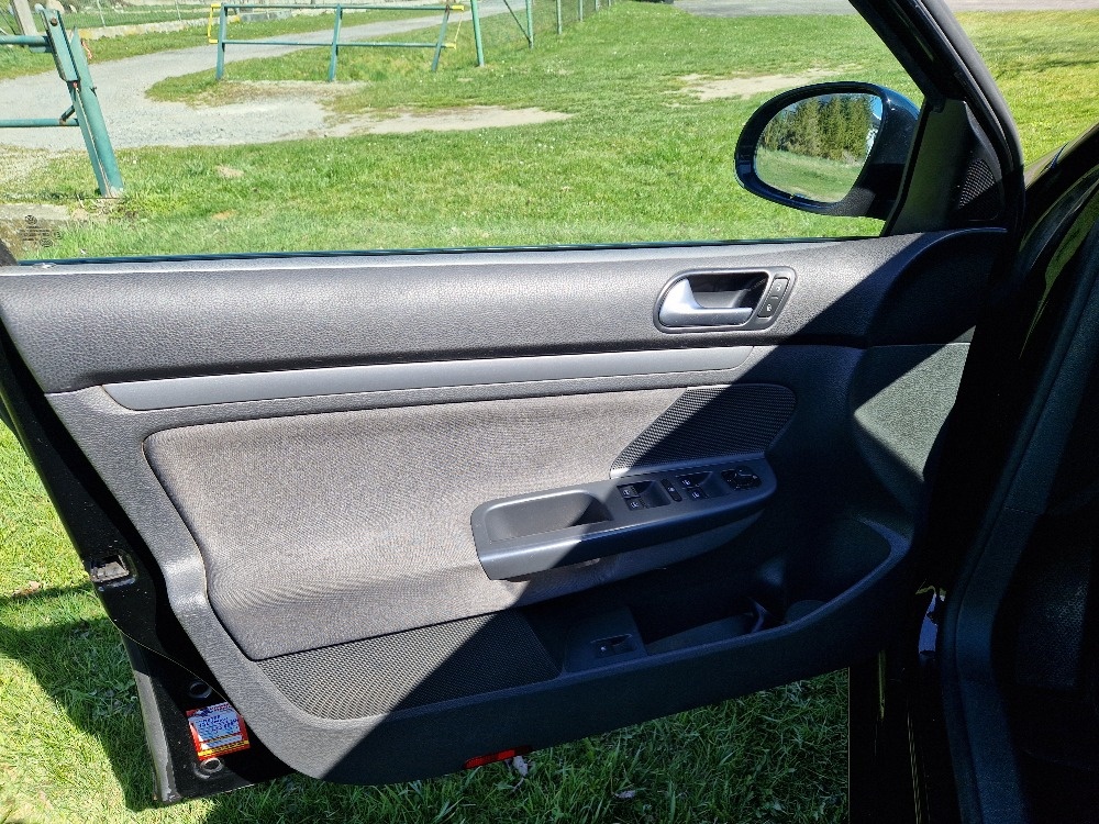 Prodám VW Jetta 1,6 - 10