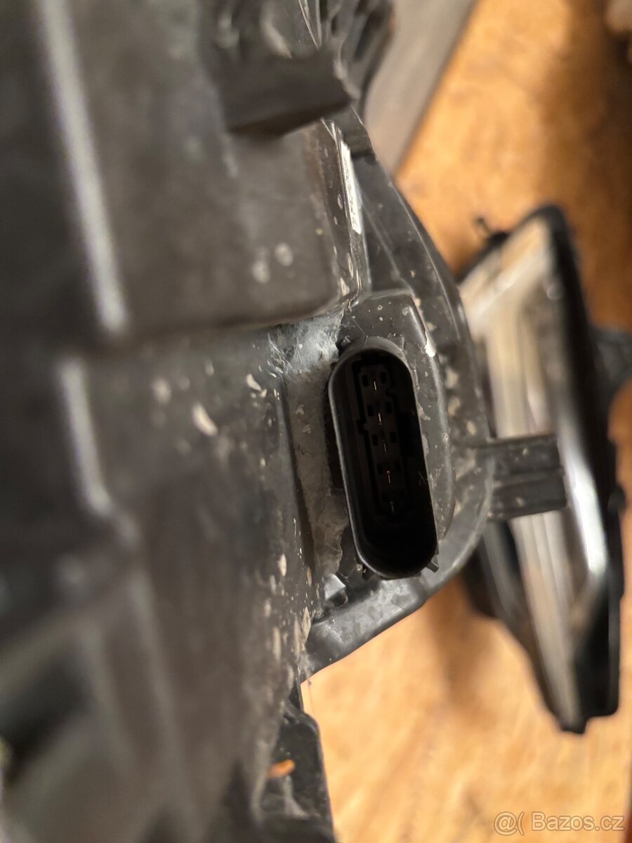 Světlomety Volvo v60 - 10