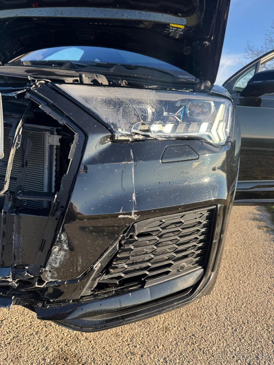 Audi q7 s-line 3.0 l 286 ps rv:2023 - 10