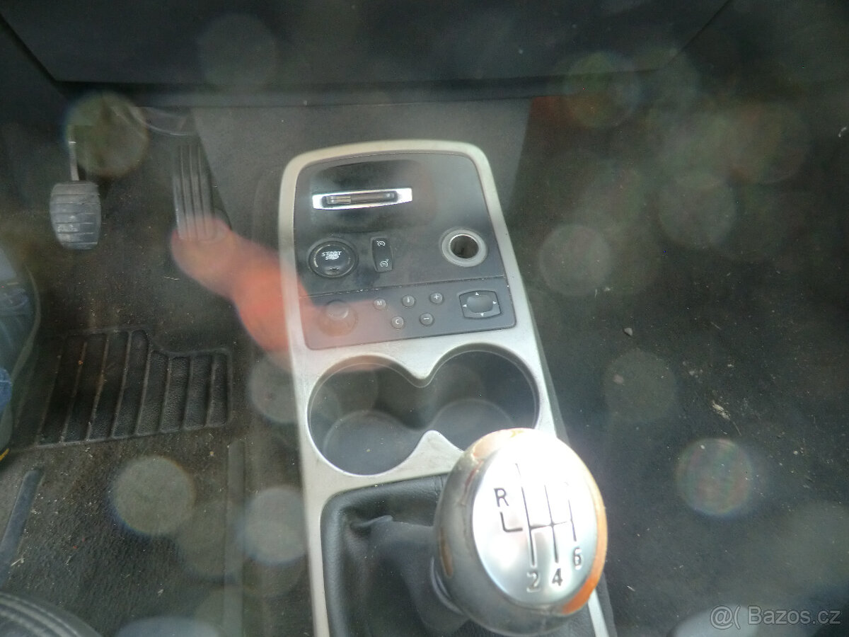 Renault Espace, 2.2HDi 110kW 7 MÍST AC TAŽNÉ ZAŘÍZENÍ - 10