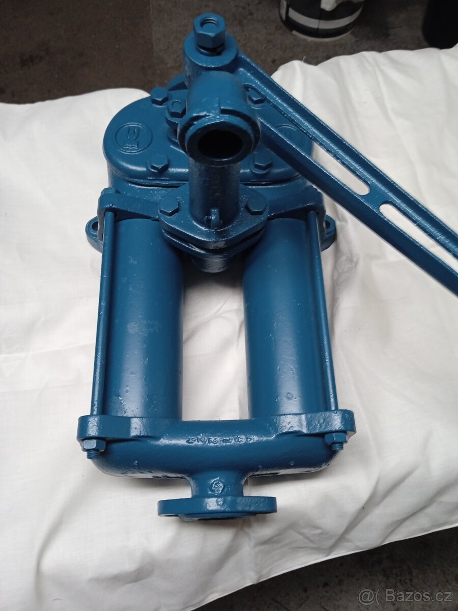 Ruční čerpadlo - 10