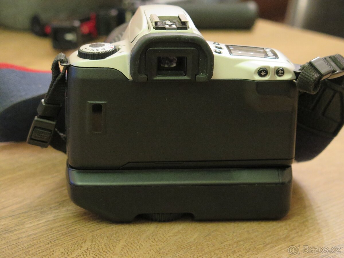 Canon EOS 300 + 28-80 mm II + grip - 10