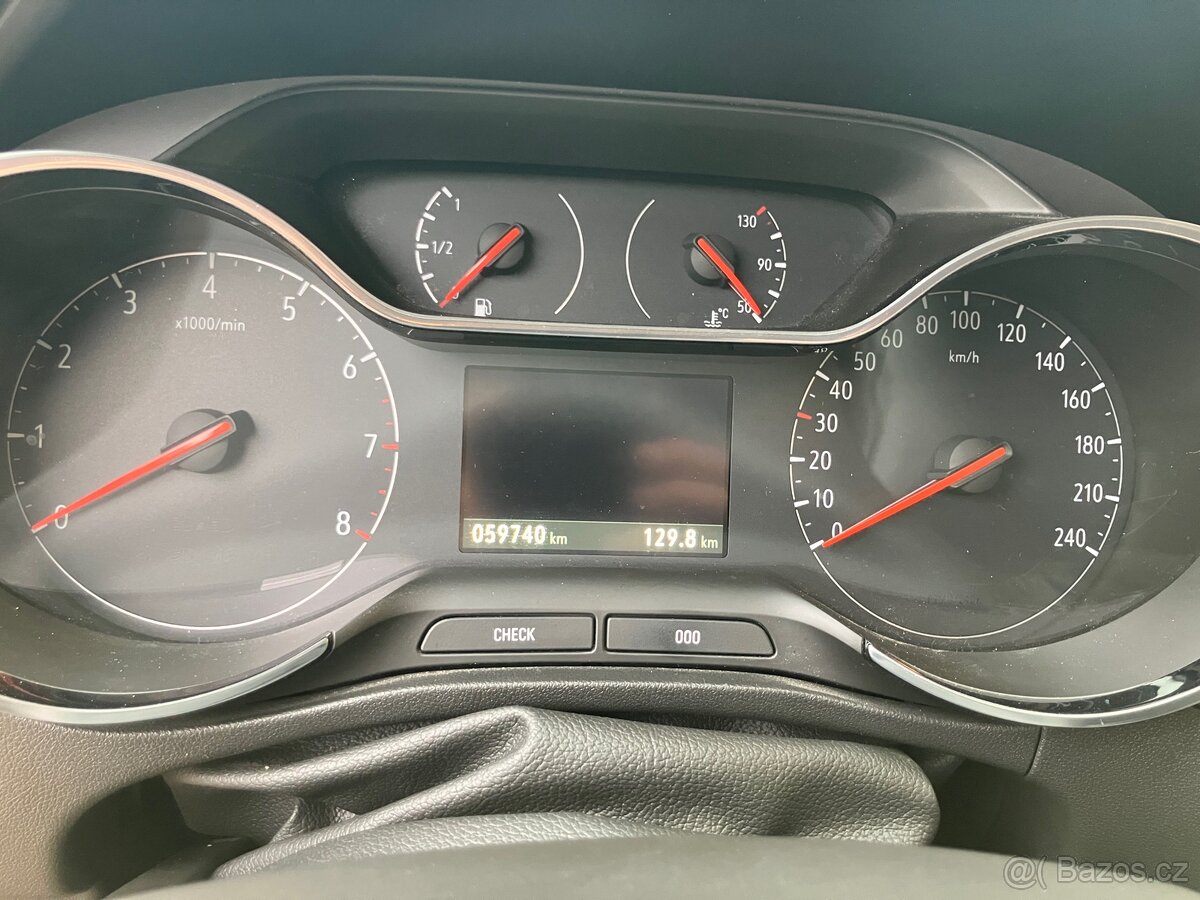 Opel Crossland X 1.2i Automat 2020 ČR jen 59tkm Innovation - 10